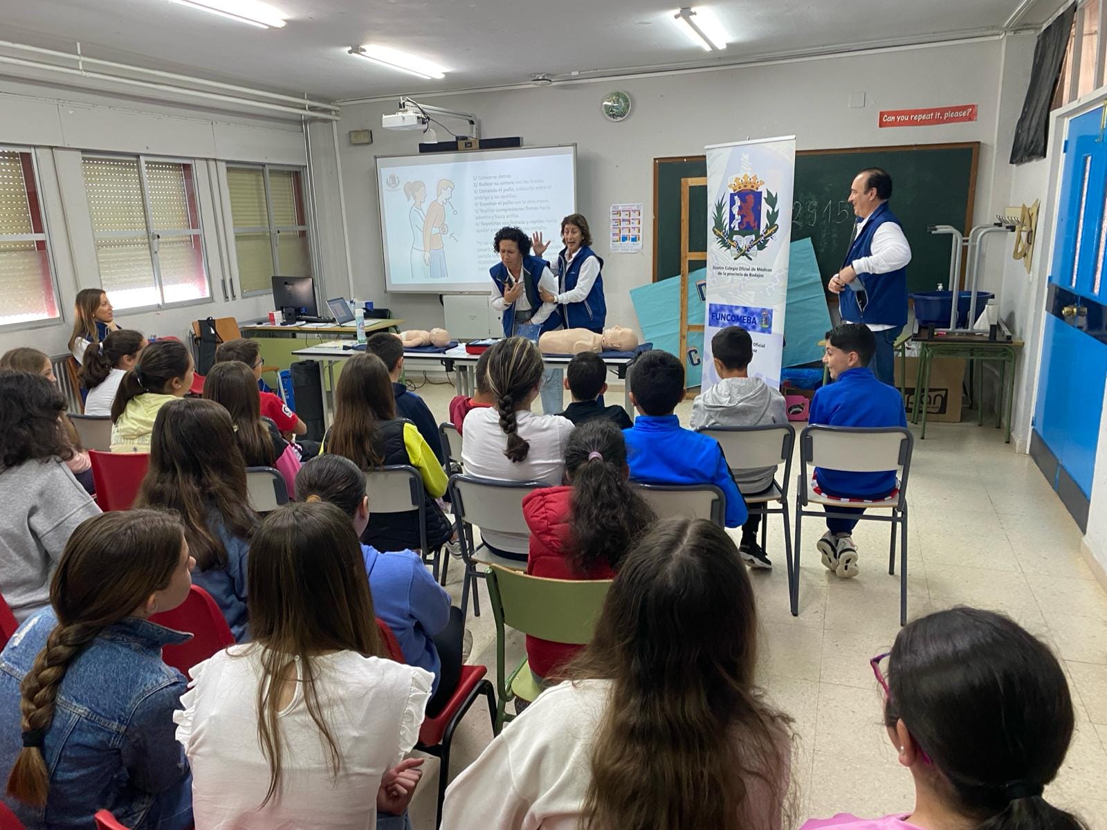 El programa ‘Fórmate para salvar vidas’ visita el Colegio Virgen de Guadalupe de Quintana de la Serena