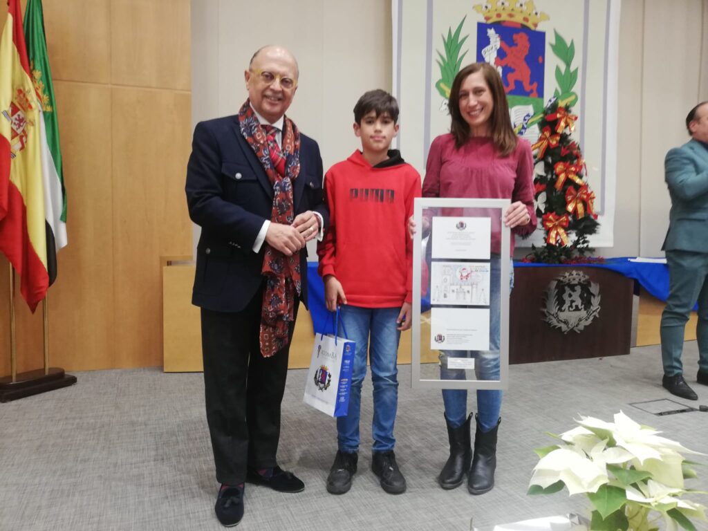 El Colegio de Médicos de Badajoz celebra su V Festival icomBA de Villancicos 5 Alvaro Lozano junto a la Dra. Cerezo y el Dr. Pedro Hidalgo